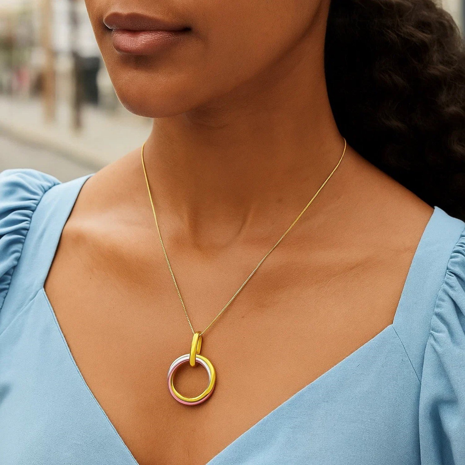 14k Tri-Color Gold Open Interlaced Ring Pendant - Image 3