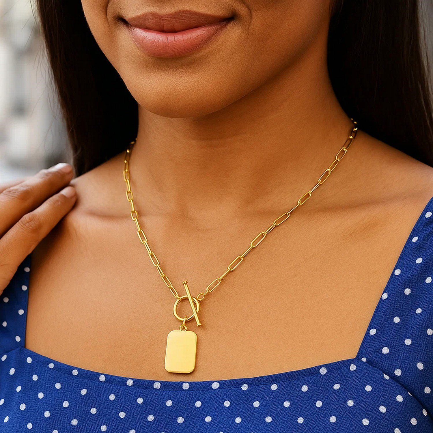 14k Yellow Gold Paperclip Chain Necklace with Rounded Rectangle Pendant - Image 3